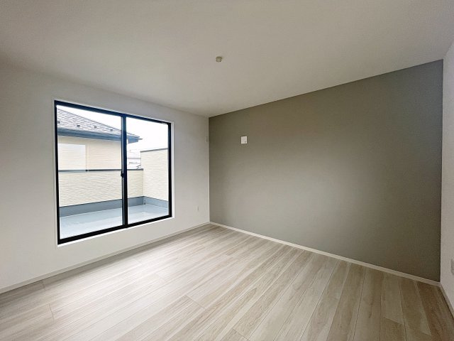 新築戸建・新築建売　伊達市田町2期　伊達小・伊達中の洋室|9.5帖の洋室は広々としておりご夫婦の主寝室としておすすめです！