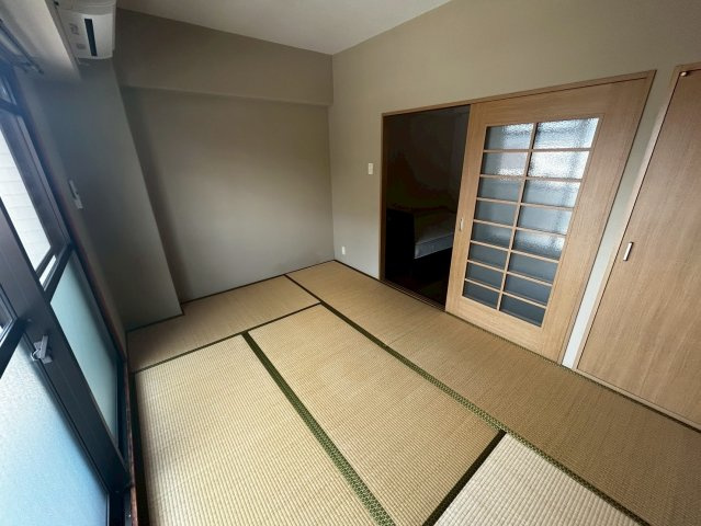マルイハイビスカスの和室