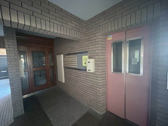 マルイハイビスカスのエントランス