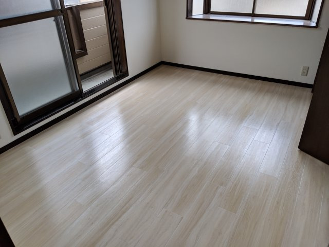 オイコスヒルズC棟の居間・リビング