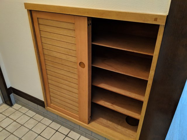 オイコスヒルズC棟の収納