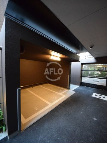 ブランズタワー・ウェリス心斎橋SOUTHのその他共用部分|ブランズタワー・ウェリス心斎橋SOUTH　屋根付きバイク置場