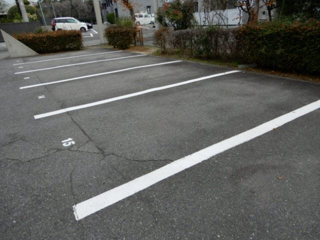 サンコミュニティの駐車場