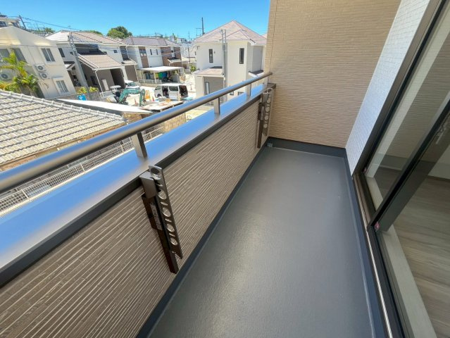 沖縄市知花新築戸建て　D号棟（全5棟）のバルコニー|バルコニーがあります