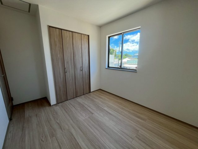 沖縄市知花新築戸建て　D号棟（全5棟）の洋室|個人の部屋や寝室として使える洋室です