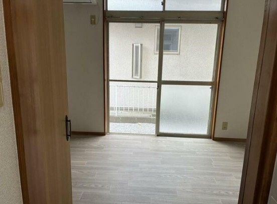 大和市深見台２丁目のアパートの居間・リビング