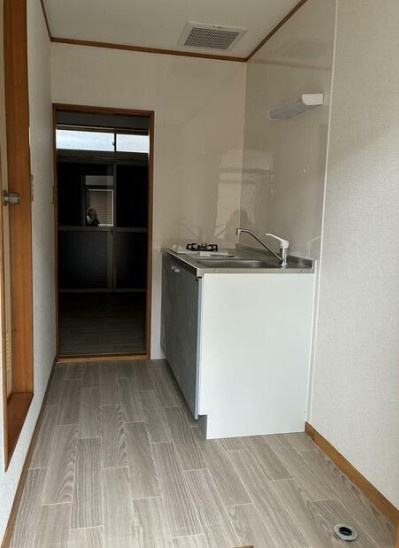 大和市深見台２丁目のアパートのキッチン