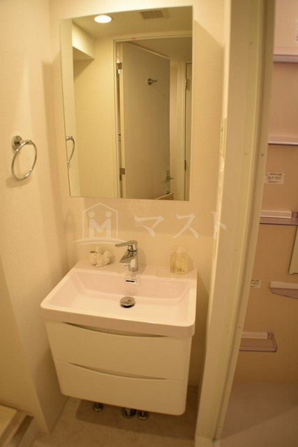 セレニテ堺筋本町ＳＵＤの洗面所