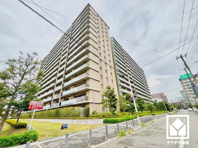 クラッシィハウス尼崎ＧＲＡＮＤ　ＰＬＡＣＥの外観|広々15帖のLDKが魅力。家族全員がリラックスできる、ゆったりとした快適リビングで温かい団らんの時間を。