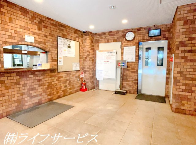 【エントランス】 | ファミールハイツ北大阪５号棟弐番館 | エントランスホール