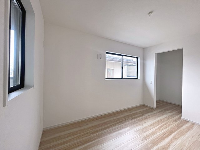 新築戸建・新築建売　伊達市田町2期　伊達小・伊達中の洋室|シンプルなので様々なテイストのインテリアも合いそうですね！