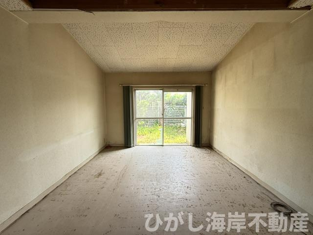 ガーデンハウス茅ヶ崎ロジュマンの居間・リビング|7月16日撮影　リフォーム前　18.1帖　LDK