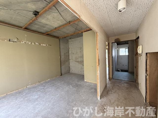 ガーデンハウス茅ヶ崎ロジュマンの洋室|7月16日撮影　リフォーム前　6帖　和室