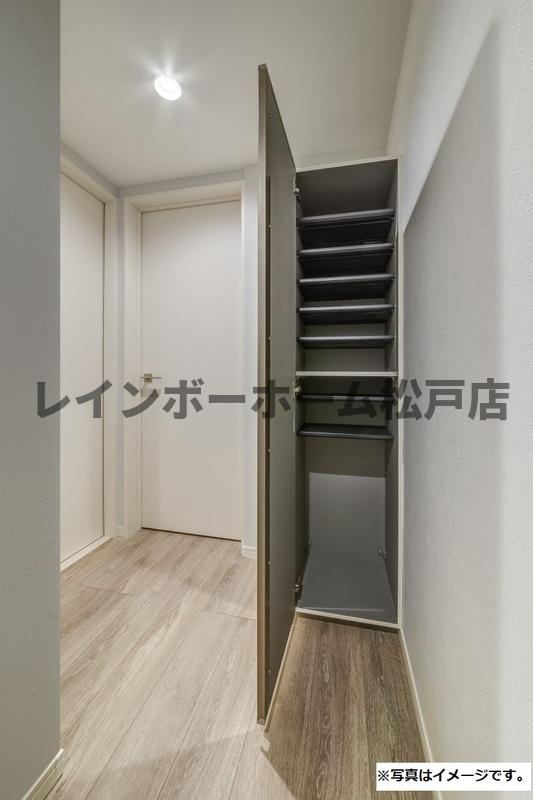 Iden OAK(アイデン オーク)の玄関