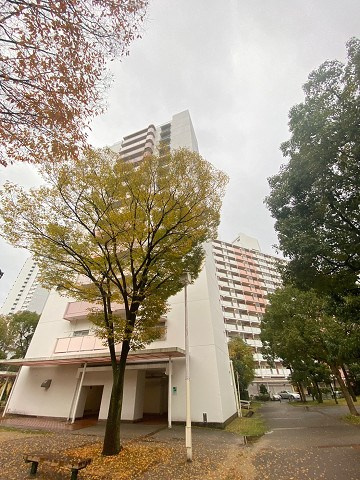 UR武庫川 29号棟の外観