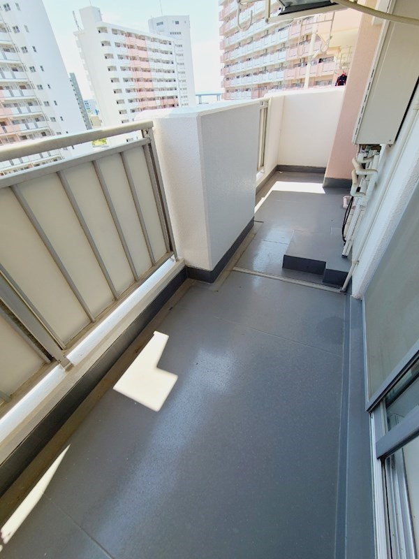 UR武庫川 29号棟のバルコニー