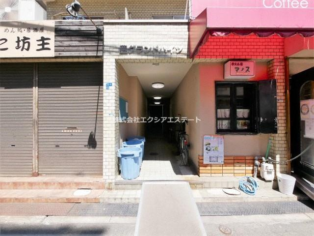 豊グランドハイツのエントランス
