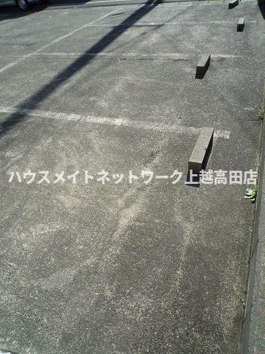 シャトーレ国府の駐車場|駐車場