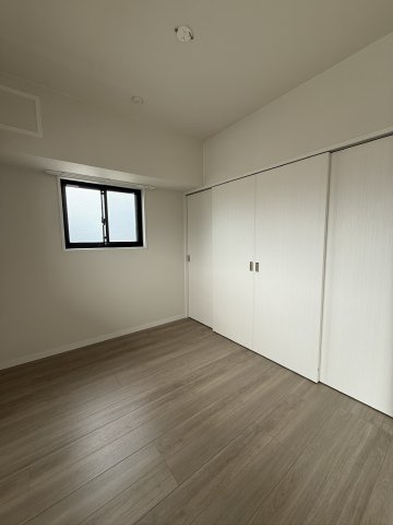 アクロス箱崎駅前クレスティアの洋室