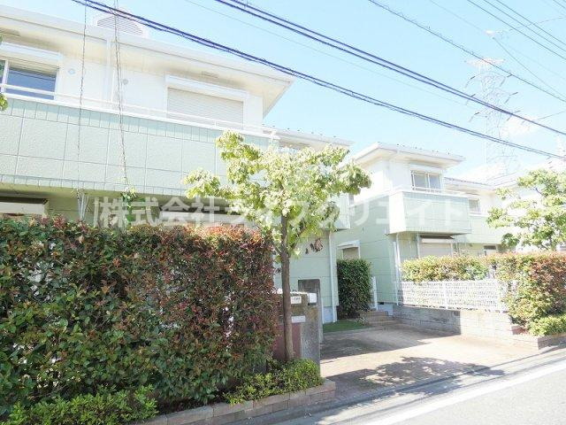 ブリージングタウン百草園の外観