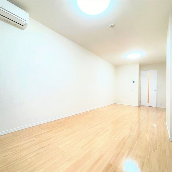 CASA+α名駅南の洋室