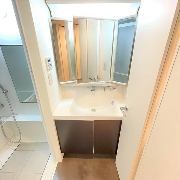 CASA+α名駅南の洗面所