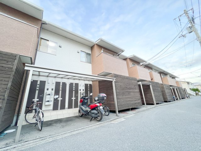 【弊社賃貸管理物件】メゾン小坂　東棟・西棟