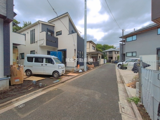 練馬区立野町 全2棟 1号棟の前面道路含む現地写真|穏やかで暮らし心地の良いエリアです