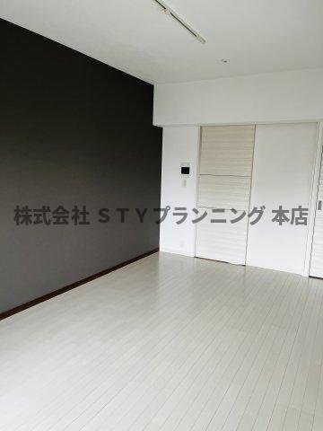 仲介手数料0円！千種ライズの居間・リビング