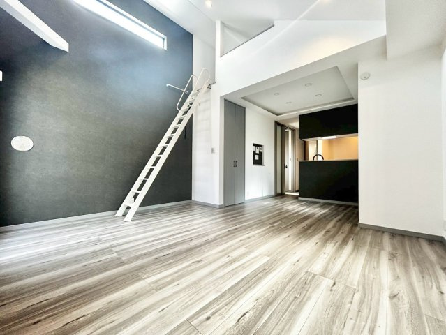 中野区江原町3丁目　新築戸建　全2棟の居間・リビング|2026.08.02撮影