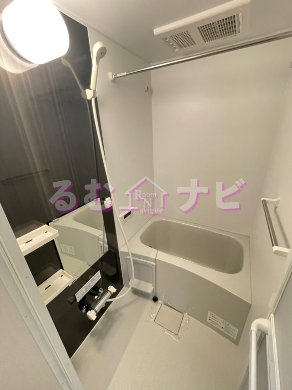 福岡市南区井尻４丁目のアパートの浴室