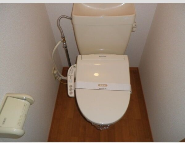 ロシェリドゥのトイレ