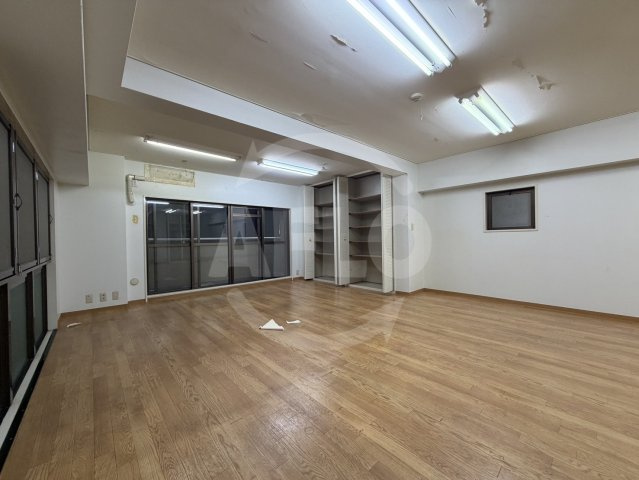 ニューライフ大手前参番館の居間・リビング|ニューライフ大手前参番館　リビング