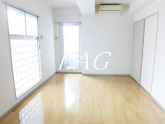 【居間・リビング】 | アース向ヶ丘 | 洋室のお部屋です。