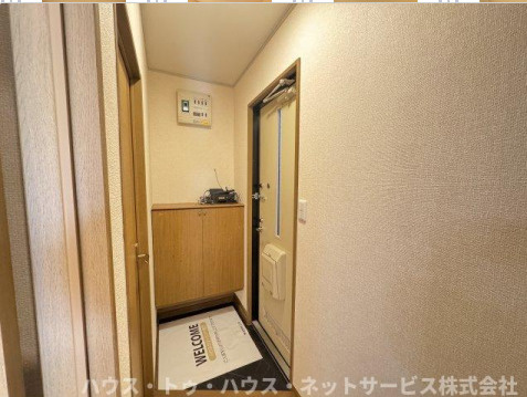 アリュール　Bの玄関