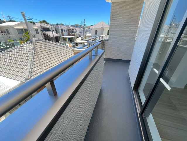 沖縄市知花新築戸建て　E号棟（全5棟）のバルコニー