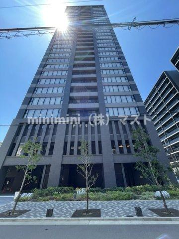THE CROSS CITY TOWERの外観