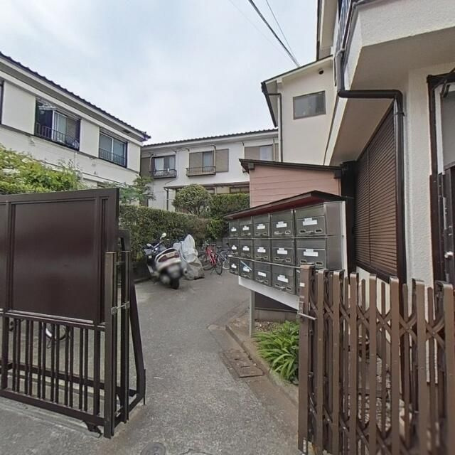 チェリーヒル小林Ⅱのエントランス