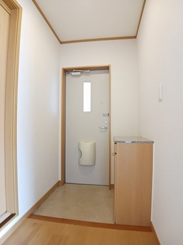 メゾングローブの玄関
