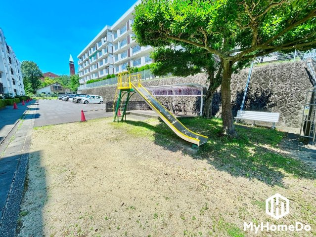 大森台住宅2棟のその他|敷地内でお子さまと気軽に外時間を楽しめそうな、ゆとりある住環境です。