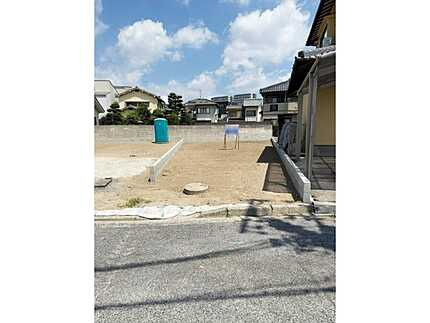 東区牛田本町５丁目の前面道路含む現地写真