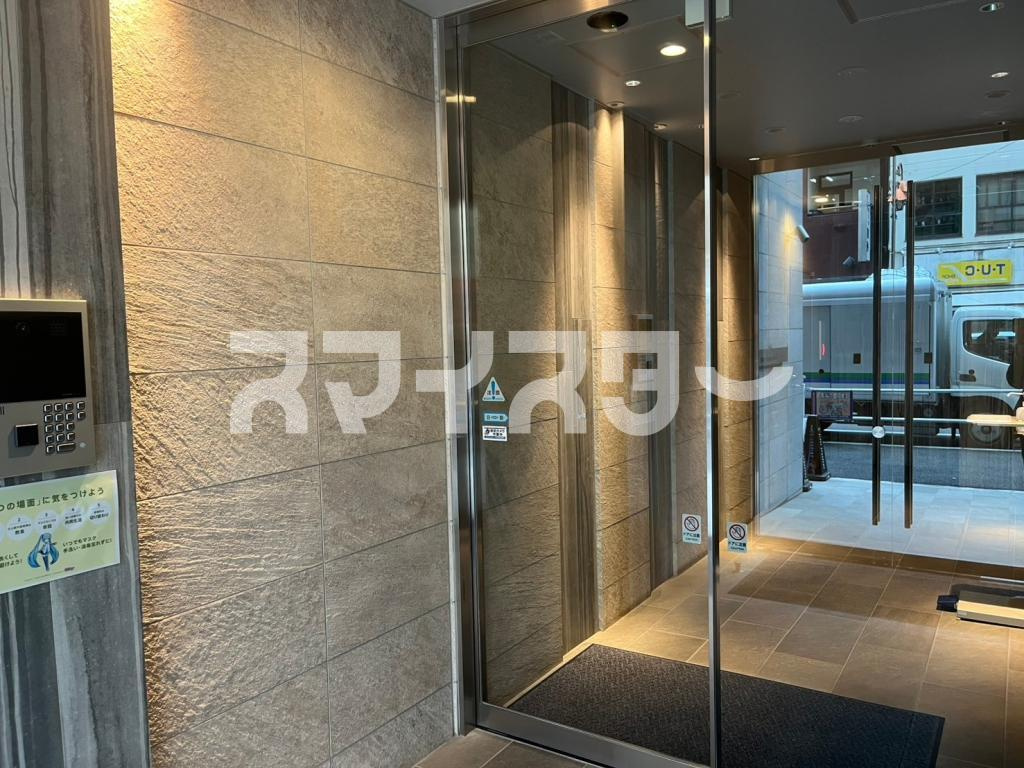東村山市栄町２丁目の賃貸マンションのエントランス