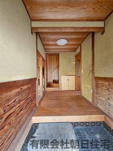 【玄関】 | 今津町中古戸建 | 玄関です