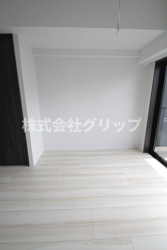 ラヴェニール横浜蒔田の洋室