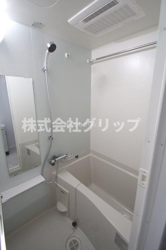 ラヴェニール横浜蒔田の浴室