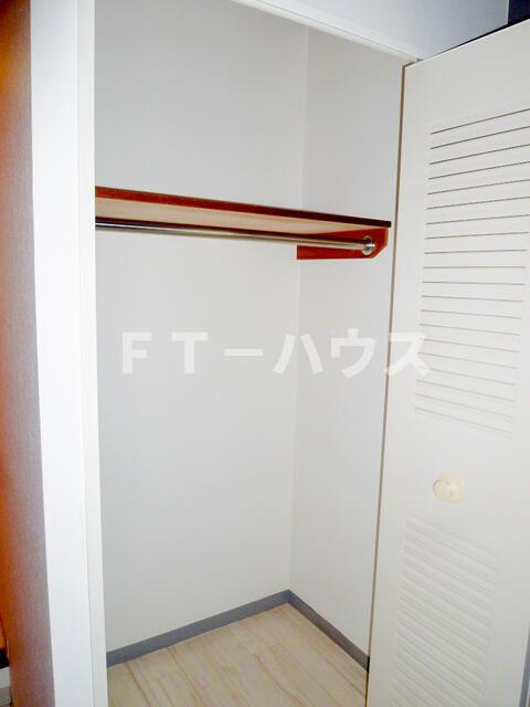 ペティパレス薬園台　１０７号室の収納