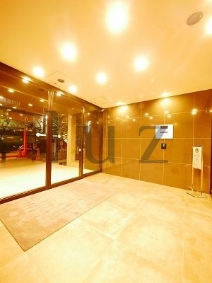 エステムプラザ横濱関内のエントランス