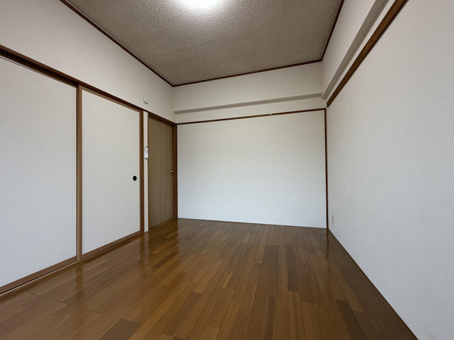 【寝室】旭レジデンス