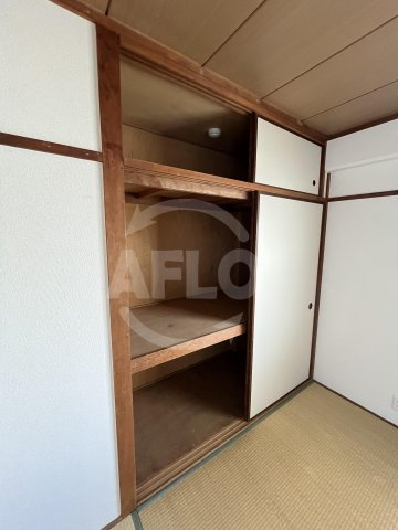 久保興産ビル　堀江小学校区の収納|久保興産ビル　押し入れ