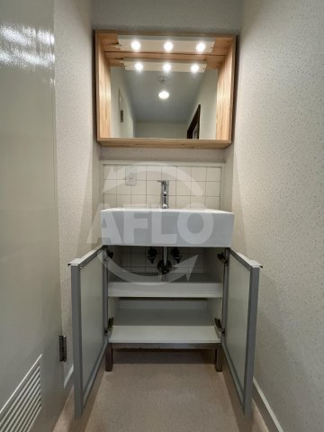 久保興産ビル　堀江小学校区の洗面所|久保興産ビル　洗面脱衣所